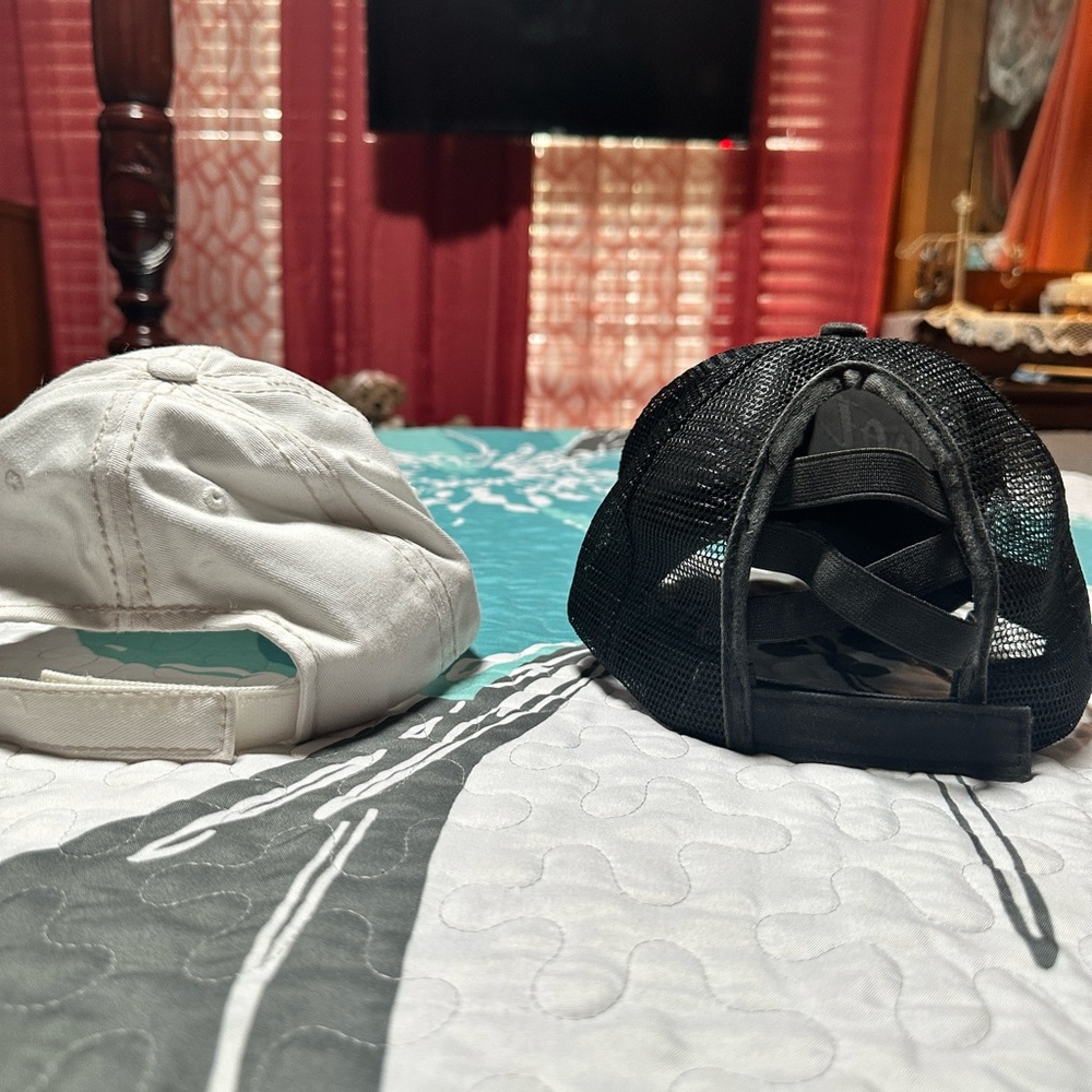Set of 2 hats for woman